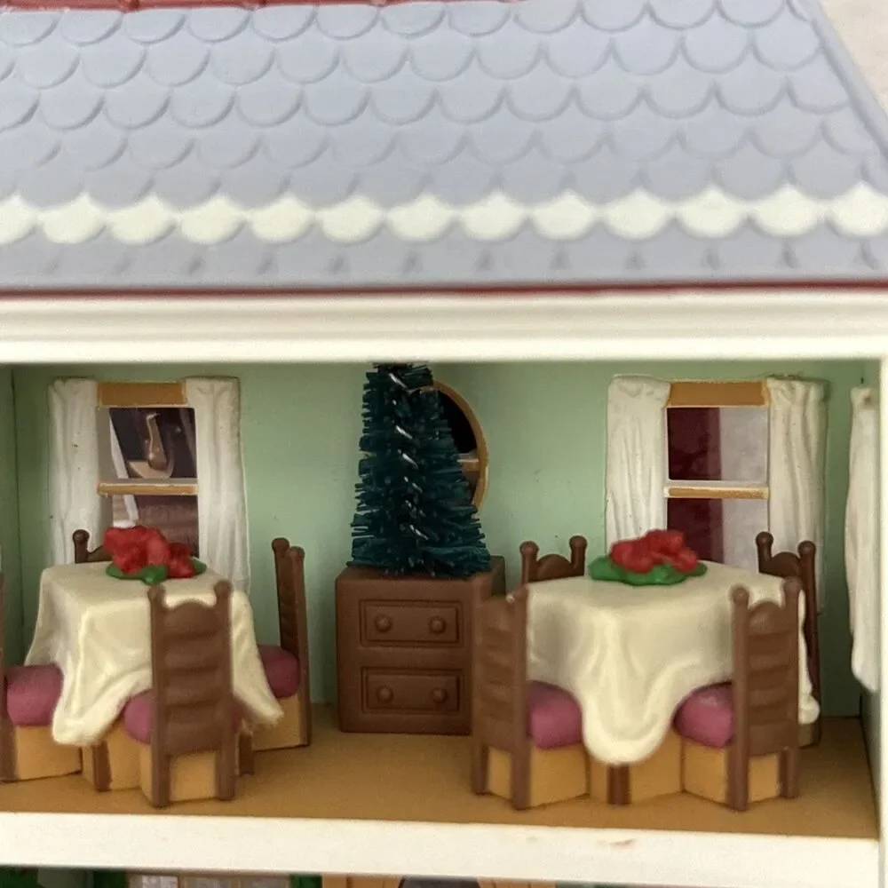 Hallmark Keepsake Ornament Nostalgic Houses & Shops Lot, Holiday Home And‎ Cafe